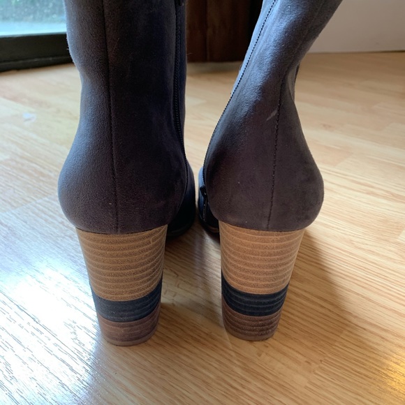 Grey ankle boot 9.  SOLD - Picture 3 of 3